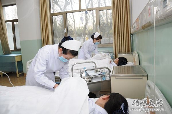護理部舉辦新護士技能操作比賽