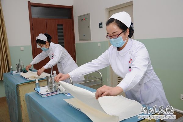 護理部舉辦新護士技能操作比賽