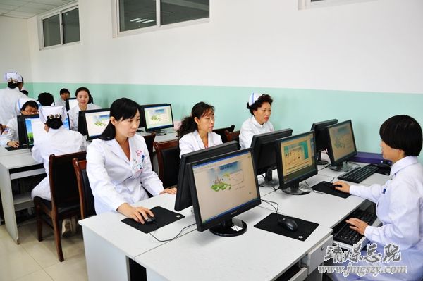 夯實(shí)理論基礎(chǔ)    提高基本技能-------總醫(yī)院全體護(hù)理人員參加分層晉級(jí)理論考試