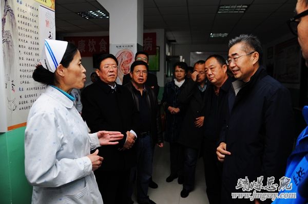 省人大領導一行蒞臨集團總醫(yī)院新建社區(qū)衛(wèi)生服務站 調(diào)研基層衛(wèi)生工作